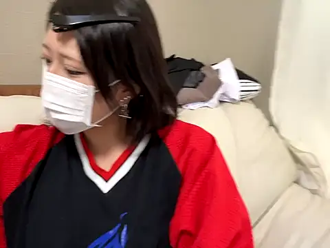 Snapshot of chaco_ chatting on 10/07/25, 06:10 chaco  online show from 10/07/25, 06:10