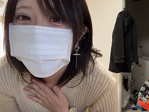 Snapshot of chaco_ chatting on 10/30/25, 04:58 chaco  online show from 10/30/25, 04:58