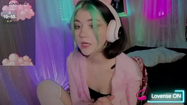 Miko Meow online show from 12/20/25, 12:29