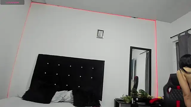 NicoleFletcher online show from 09/24/25, 10:40