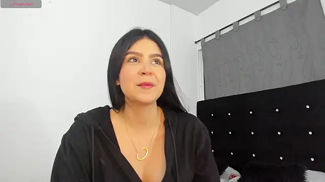 NicoleFletcher online show from 10/10/25, 06:23