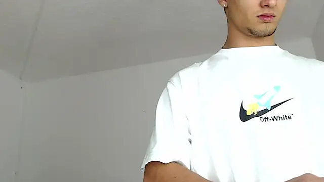 Alex mojica online show from 12/23/25, 06:11