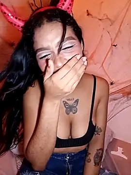 Snapshot of NekoAbby chatting on 10/17/25, 05:21 NekoAbby online show from 10/17/25, 05:21