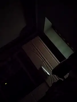 Snapshot of Mumuska chatting on 10/19/25, 02:40 Mumuska online show from 10/19/25, 02:40