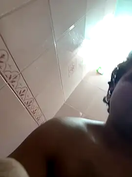 Snapshot of Kira_1413 chatting on 10/18/25, 11:00 Kira 1413 online show from 10/18/25, 11:00