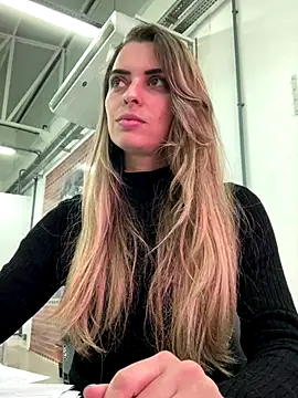 SweetGraciosa online show from 10/10/25, 03:22