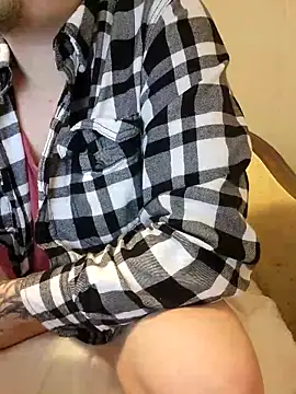 Snapshot of matty244 chatting on 02/15/26, 04:42 matty244 online show from 02/15/26, 04:42