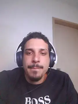 Snapshot of branquintatto chatting on 10/22/25, 06:57 branquintatto online show from 10/22/25, 06:57