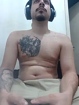 Snapshot of branquintatto chatting on 10/29/25, 08:32 branquintatto online show from 10/29/25, 08:32