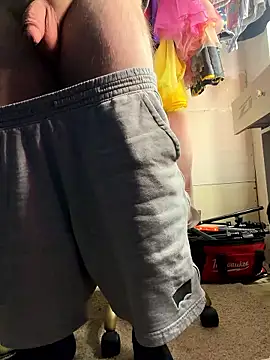 bearcub300 online show from 02/02/26, 05:39