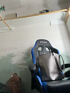 bearcub300 online show from 02/13/26, 08:21