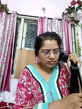 thanusi 2 online show from 11/25/25, 12:49