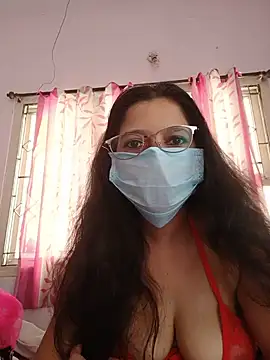 Snapshot of thanusi_2 chatting on 07/20/26, 05:55 thanusi 2 online show from 07/20/26, 05:55