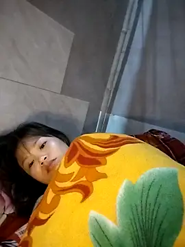 LinhNa999 online show from 11/29/25, 02:14