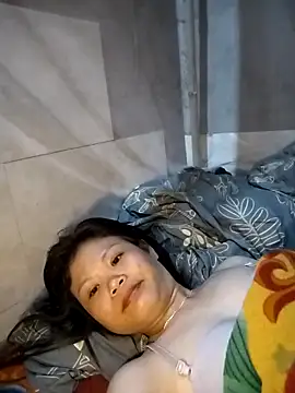 LinhNa999 online show from 03/09/26, 02:15