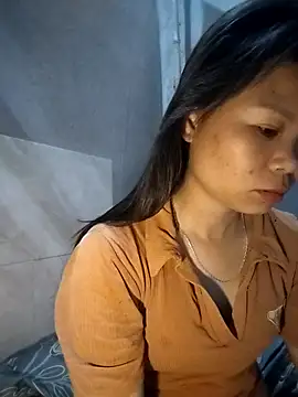 LinhNa999 online show from 04/14/26, 09:32