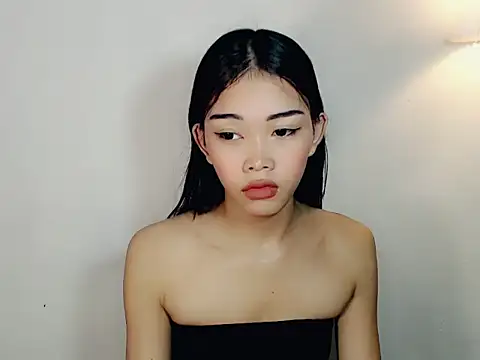 holyakiesha online show from 11/28/25, 11:02