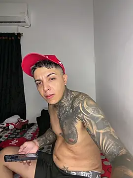 Snapshot of golden_girl_house chatting on 03/01/26, 10:39 golden girl house online show from 03/01/26, 10:39