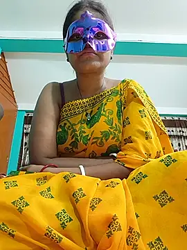 Snapshot of Indian__coupel999 chatting on 05/28/26, 05:43 Indian coupel999 online show from 05/28/26, 05:43