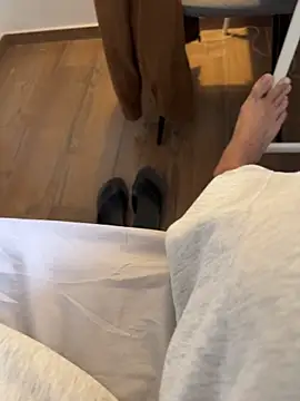 Manu97k online show from 12/01/25, 08:19