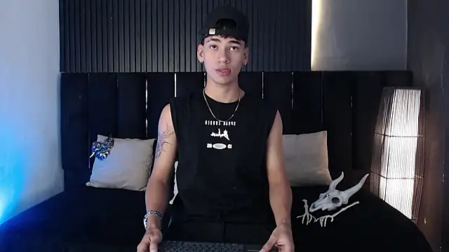 Dominic ghost online show from 10/30/25, 03:41