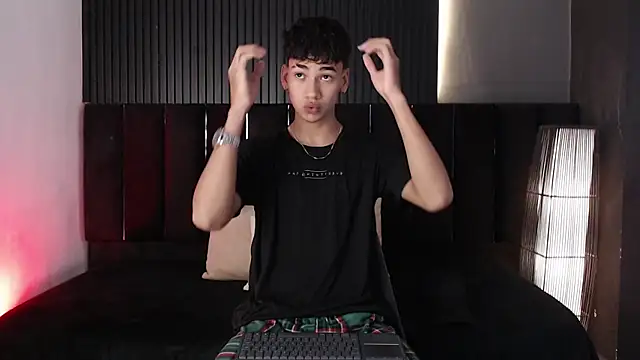 Dominic ghost online show from 11/13/25, 03:38