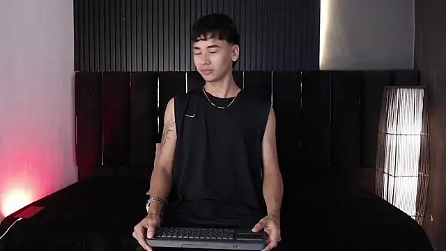 Dominic ghost online show from 12/23/25, 05:05