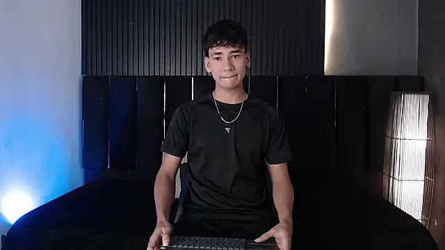 Dominic ghost online show from 01/15/26, 04:06