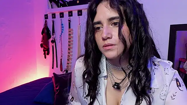 elowen halley1 online show from 02/19/26, 06:04