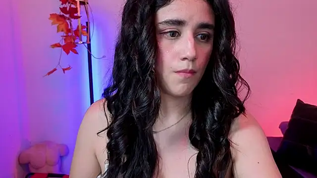 elowen halley1 online show from 03/31/26, 07:14