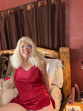 SubMissOlivia online show from 09/25/25, 04:00