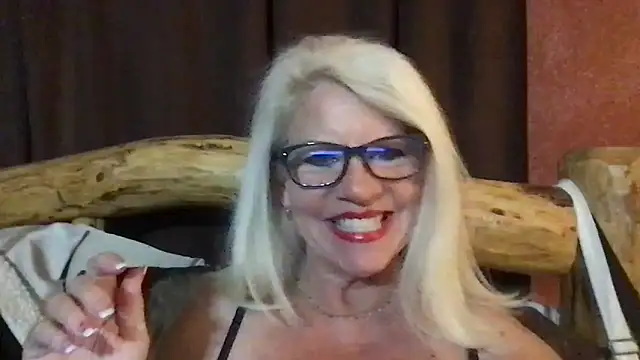 SubMissOlivia online show from 02/26/26, 01:48