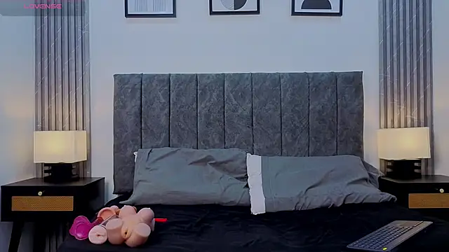 Liam forest  online show from 09/20/25, 04:57