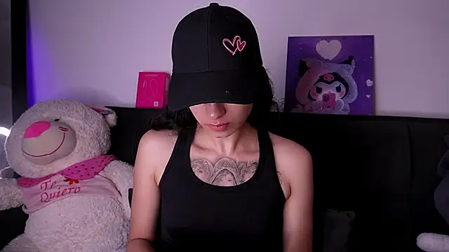 Snapshot of Alynn_Bri_ chatting on 08/02/26, 06:06 Alynn Bri online show from 08/02/26, 06:06