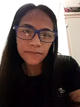 Snapshot of sarah_garcia_ chatting on 05/24/26, 05:18 sarah garcia online show from 05/24/26, 05:18
