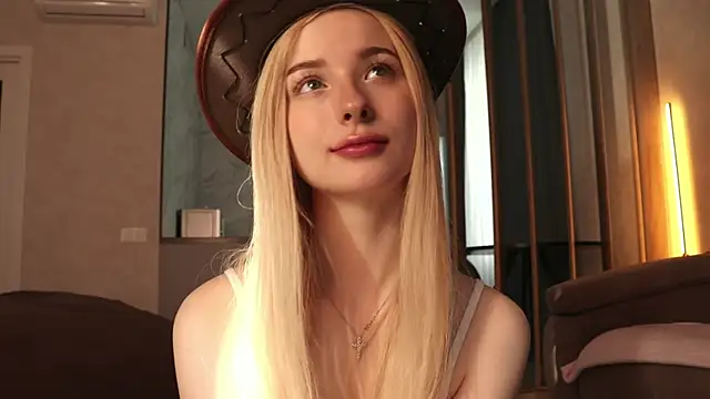 Nana Wilson online show from 04/06/26, 04:10