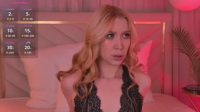 VelvetHell online show from 10/17/25, 03:42