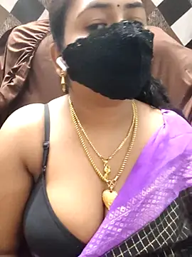 Snapshot of Tamil_Lotus chatting on 07/07/26, 05:28 Tamil Lotus online show from 07/07/26, 05:28