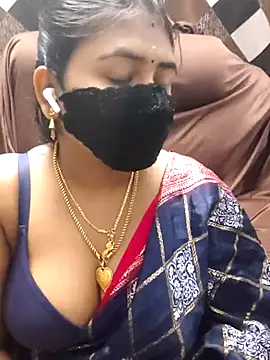 Snapshot of Tamil_Lotus chatting on 07/08/26, 05:39 Tamil Lotus online show from 07/08/26, 05:39