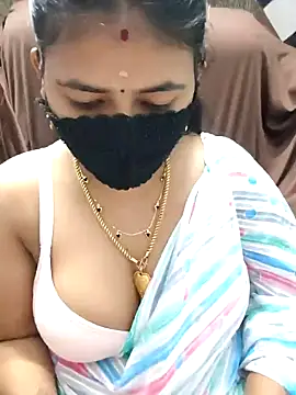 Snapshot of Tamil_Lotus chatting on 07/15/26, 05:07 Tamil Lotus online show from 07/15/26, 05:07