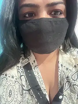 Snapshot of Theindian_Barbie chatting on 12/18/25, 08:09 Theindian Barbie online show from 12/18/25, 08:09