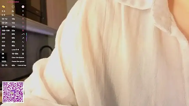 VanessaGrome online show from 10/24/25, 06:10