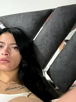 LiaCollings online show from 11/26/25, 11:33