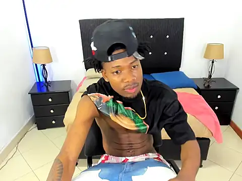 Snapshot of maikol_monstercock chatting on 10/03/25, 04:20 maikol monstercock online show from 10/03/25, 04:20