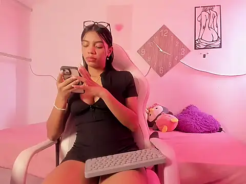 Valy hot online show from 09/08/25, 02:49