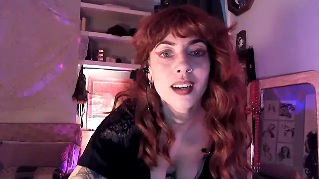 Snapshot of Sirenlucy chatting on 11/19/25, 03:45 Sirenlucy online show from 11/19/25, 03:45