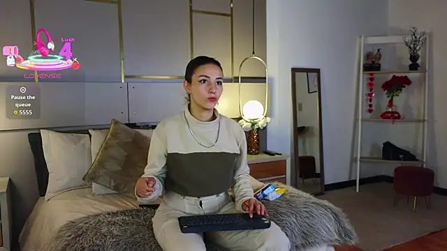 Lina Montclair online show from 03/30/26, 08:21