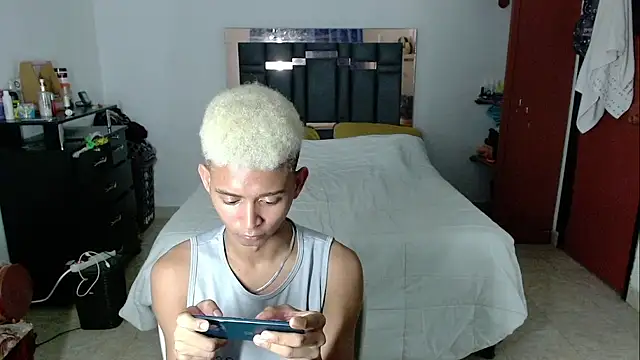 Snapshot of Raam_Star chatting on 02/17/26, 12:34 Raam Star online show from 02/17/26, 12:34