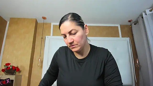 Snapshot of Heidy_milf chatting on 06/10/26, 08:52 Heidy milf online show from 06/10/26, 08:52