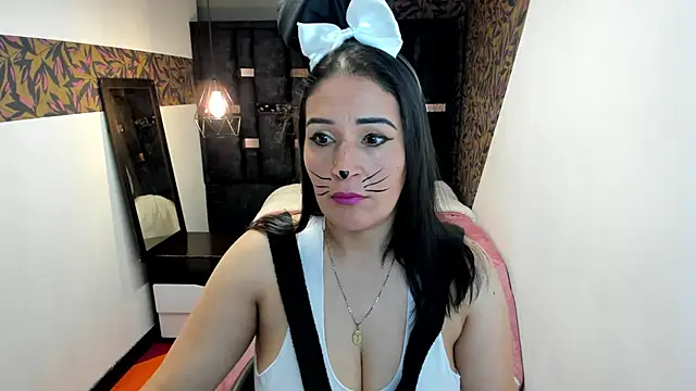 Barbara fox   online show from 10/31/25, 03:40